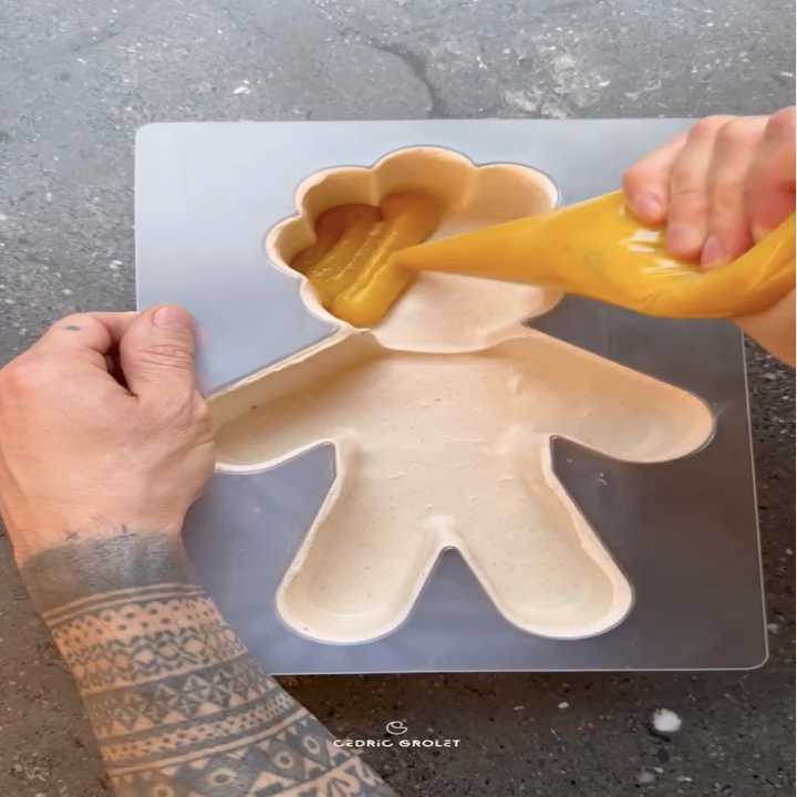 a filled gingerbread mold