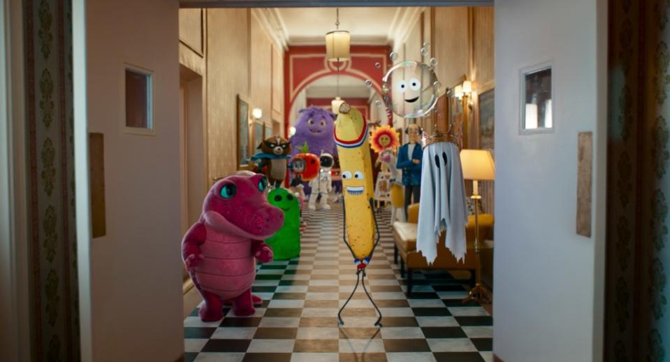 L-r, clockwise, Maya Rudoplph (Ally Aligator), Keegan-Michael Key (Slime Ball), Sam Rockwell (Super Dog), Phoebe Waller-Bridge (Blossom), Apple, George Clooney (Spaceman), Steve Carell (Blue), Matt Damon (Flower), Emily Blunt (Unicorn), Richard Jenkins (Art Teacher), Akwafina (Bubble), Matthew Rhys (Ghost) and Bill Hader (Banana) star in Paramount Pictures’ “IF.”