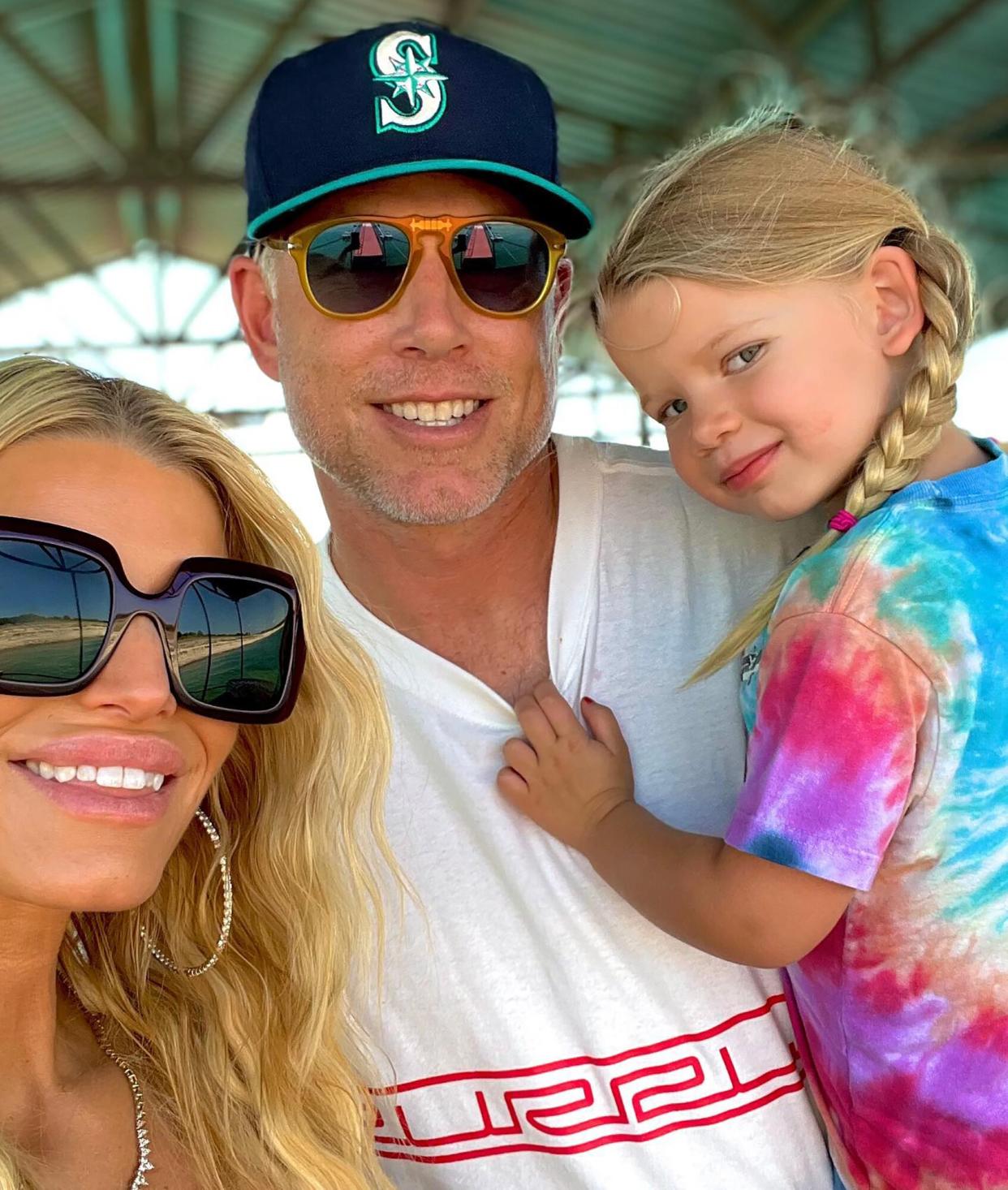 Jessica Simpson Shares Her Family 'Had the Best 4th of July Week' in Texas: 'Feeling Good'. https://www.instagram.com/p/CfxTOrrsISr/?hl=en