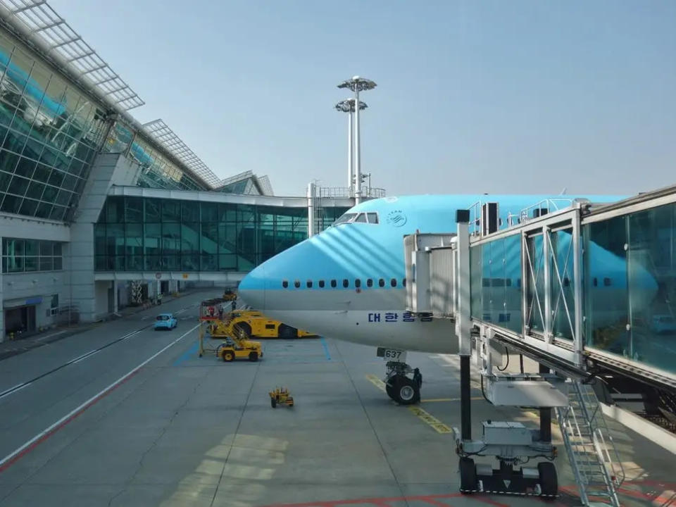 Auch Korean Air fliegt noch mit der Boeing. - Copyright: EQRoy/Shutterstock