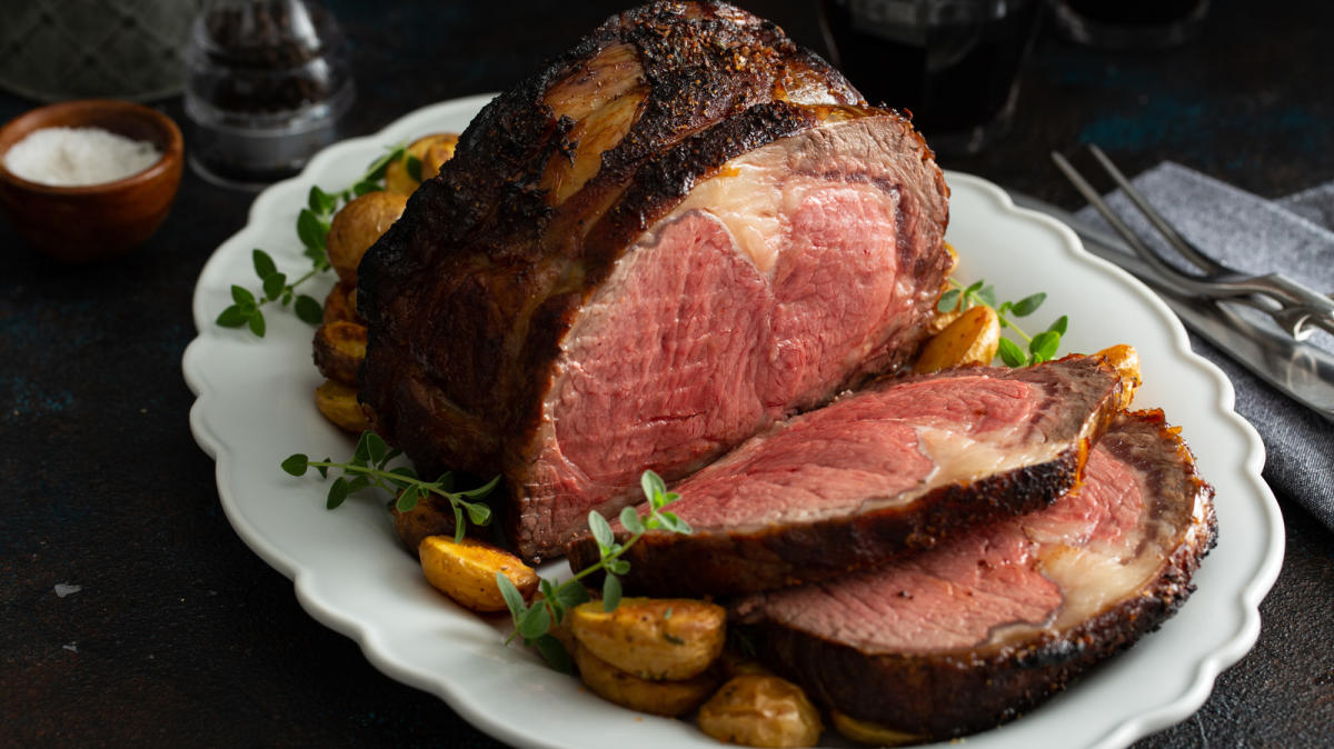 12 Mistakes Everyone Makes Cooking Prime Rib And How To Avoid Them