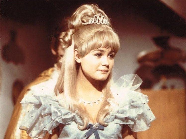 Belinda Montgomery as Cinderella