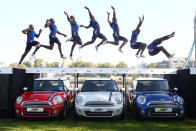 Imagen creada tras una secuencia de planos del salto de J.J. Jegede, actual campeón del salto largo en Inglaterra, durante una exhibición de la fábrica de autos Mini, en septiembre 28 en Londres. Julian Finney/Getty Images for BMW