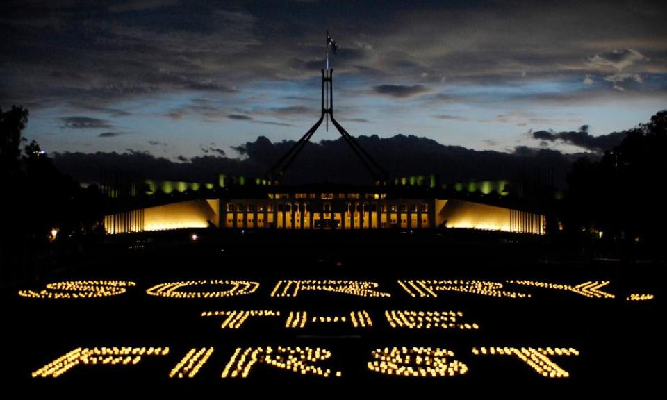 An apology to Indigenous Australians in Canberra in 2008 by the Rudd government. Tudge, Hunt and Porter should realise that saying sorry can help politicians.