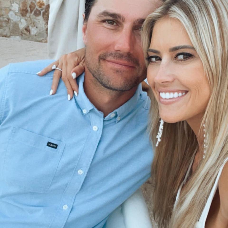 <p>The <em>Christina on the Coast</em> star <a href="https://people.com/home/christina-haack-engaged-to-joshua-hall/" rel="nofollow noopener" target="_blank" data-ylk="slk:is engaged to her boyfriend;elm:context_link;itc:0;sec:content-canvas" class="link ">is engaged to her boyfriend</a> of several months, she confirmed on Instagram Sept. 20, 2021. Haack shared a <a href="https://www.instagram.com/p/CUDJ-NQJNvk/" rel="nofollow noopener" target="_blank" data-ylk="slk:trio of photos;elm:context_link;itc:0;sec:content-canvas" class="link ">trio of photos</a>, one of which showed off her stunning engagement ring.</p>