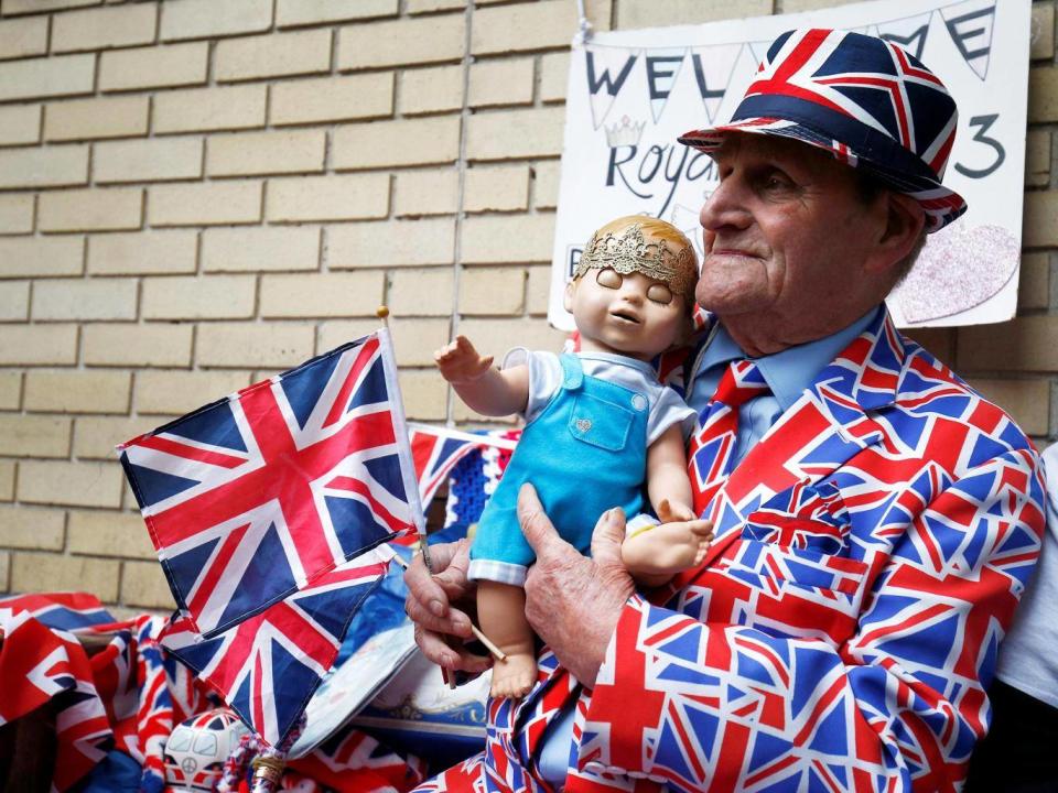 Terry Hutt, 82, camped out for 15 days to be ready to welcome the Royal baby (REUTERS)