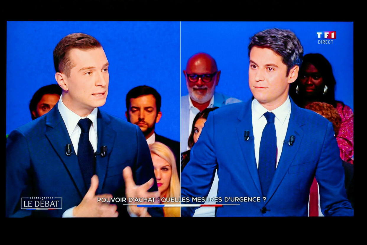 Jordan Bardella et Gabriel Attal lors de leur débat, le 25 juin, sur TF1.  - Credit:Jeanne Accorsini/Sipa