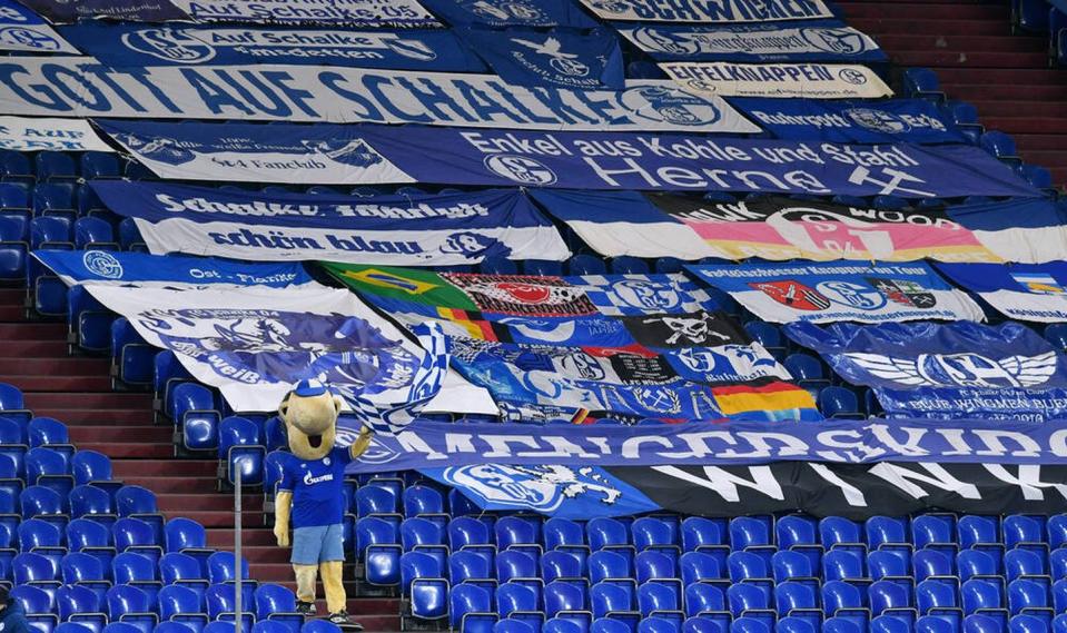 Fans tragen Schalke zu Grabe: "Der Schnee ist geschmolzen" 