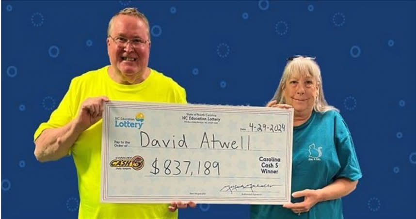 美國北卡羅來納州（North Carolina）一名男子大衛（David Atwell）因為姐姐夢到他找到一對黃金，便買彩券碰運氣，結果竟獲得約84萬美元（約新台幣2700萬元）的大獎。（圖／North Carolina’s Education Lottery官網）