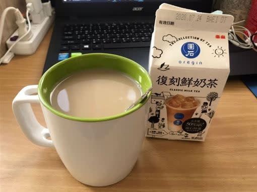 原PO認為此款鮮奶茶紅茶、牛奶比例佳，奶香茶香兼具。（圖／翻攝自 Dcard ）