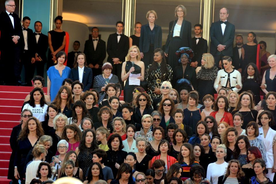 <span class="caption">La montée des marches exclusivement féminine au festival de Cannes de 2018.</span>