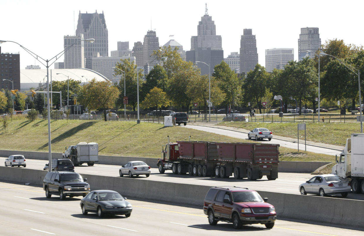 Traffic flows on I-375 near downtown Detroit