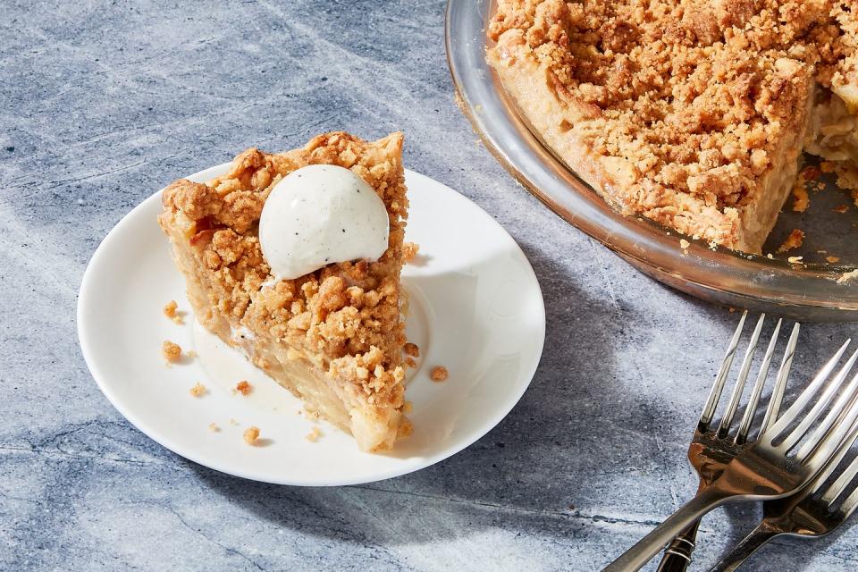 Apple Crumb Pie