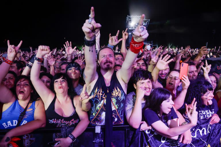 Parque Sarmiento, colmado de los amantes del glam metal de los 80