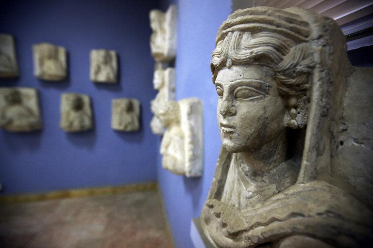 Hundreds of statues and ancient artefacts from Palmyra's museum have been transferred out of the Palmyra as Islamic State jihadists take full control of the ancient Syrian city