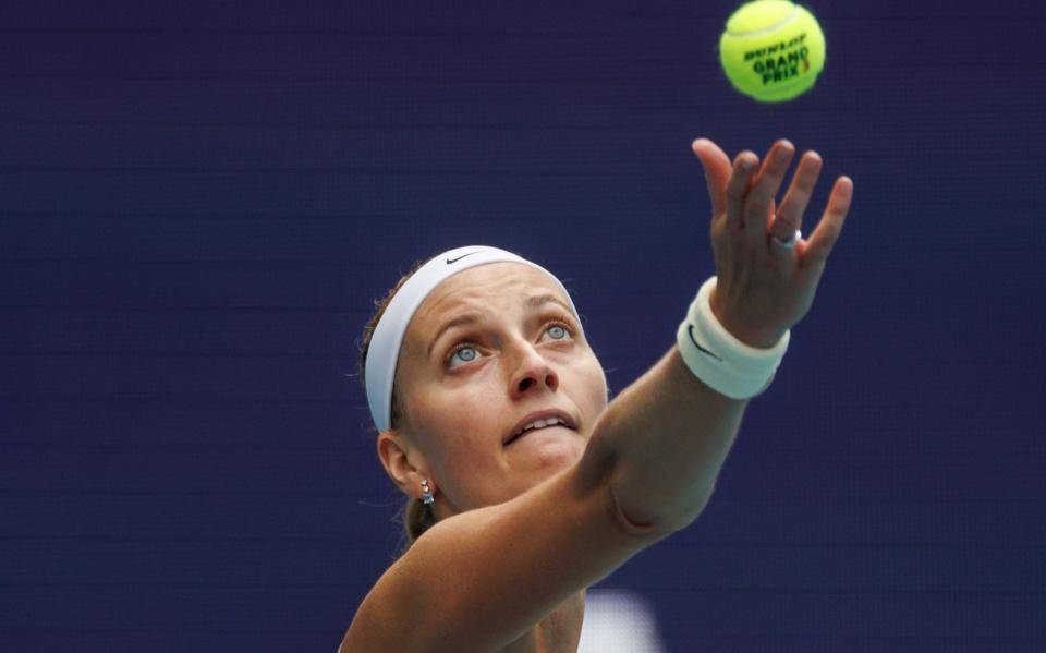 MIAMI GARDENS, FLORIDA - MARCH 31: Petra Kvitova of the Czech Republic serves against Sorana Cirstea of Romania in the semi-finals of the women's singles at the Miami Open at the Hard Rock Stadium on March 31, 2023 in Miami Gardens, Florida. (Photo by Mike Frey/Getty Images) - Mike Frey/Getty Images