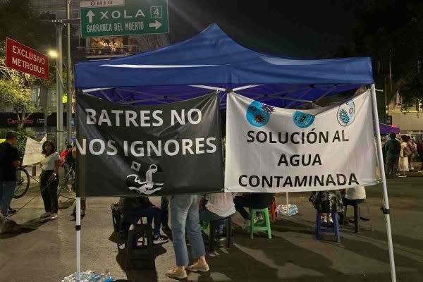 Bloque vecinos de Benito Juárez por agua contaminada