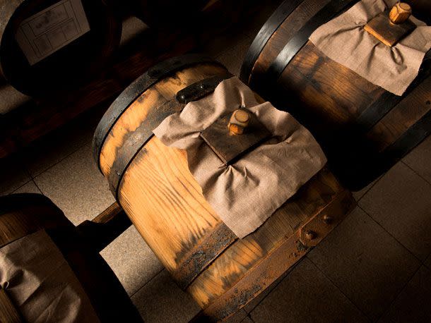 <p>Gua / Shutterstock</p> Balsamic aging in barrels