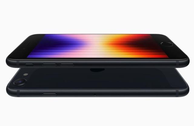 iPhone SE 2022: Apple's A15 Bionic-powered compact phone showcases a  familiar design in new renders -  News
