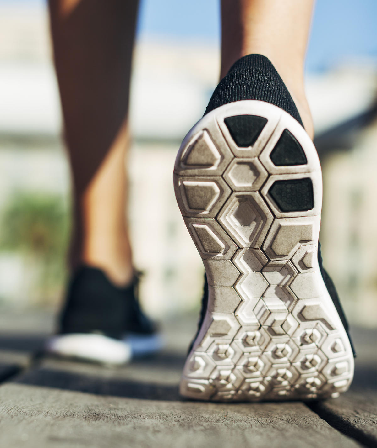 This Is How Many Calories You Burn While Walking