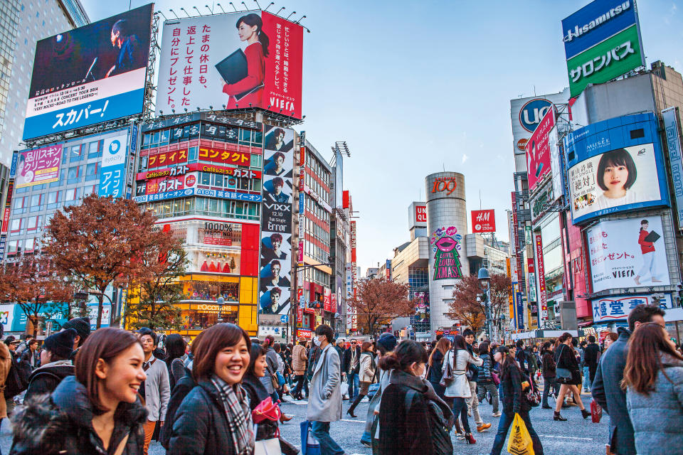 弱勢日圓為日本旅遊業注入活水，訪日旅客的總消費金額，已回到疫情前水準。（達志影像）