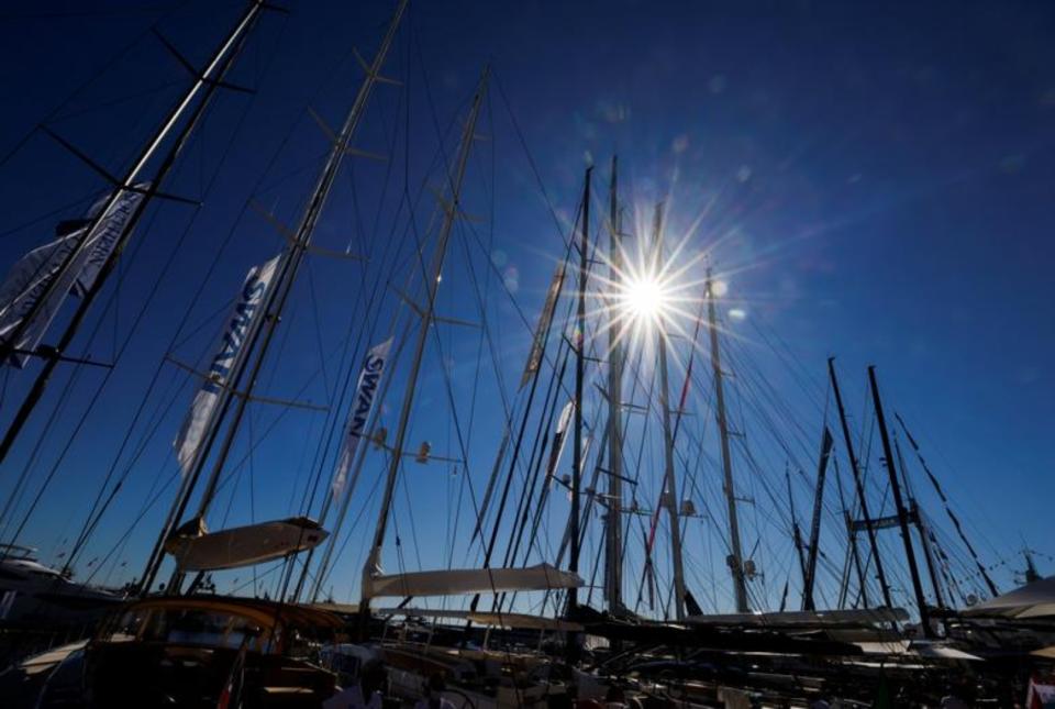 <p>Como novedad en este 2021 hay una nueva zona llamada Sailing Yacht Area en la que se exhiben los veleros más lujosos del mundo. (Foto: Eric Gaillard / Reuters).</p> 