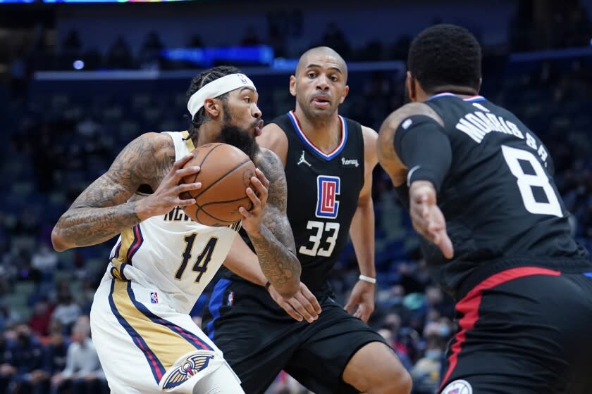 New Orleans Pelicans forward Brandon Ingram (14) drives to the basket against Los Angeles Clippers.
