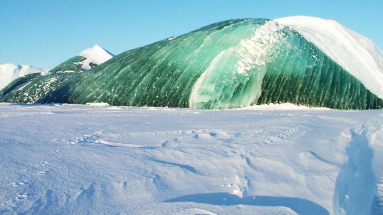 Los raros icebergs verdes solo se han avistado cerca de la Antártida. (Foto Firstpost)