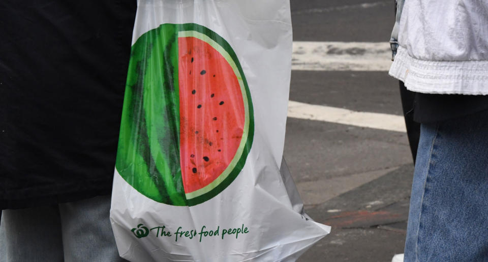 Woolworths has blamed the ban on single-use plastic bags for a drop in sales to open the 2018/2019 financial year. Source: File/AAP