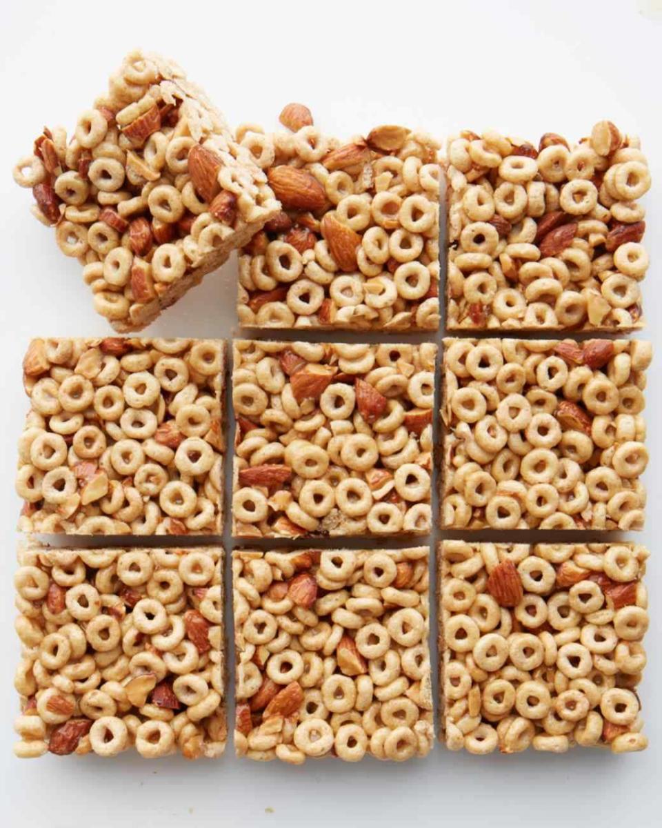 Bake It and Break Off a Piece Take actual honey, actual nuts, and any oat O cereal (like Cheerios!), and you’ve got a breakfast cereal to tote on the go – whether that means off to the classroom or the boardroom. Watch and learn. Get the Honey Nut Cereal Bar Recipe