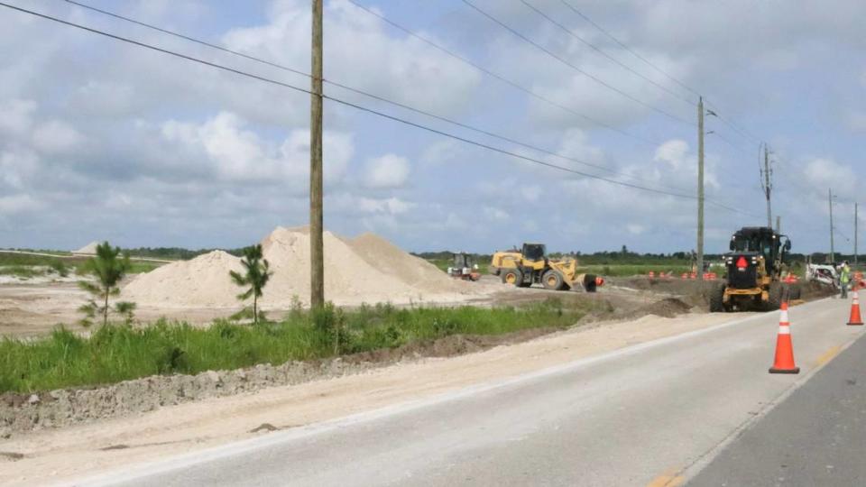 Seaire, a master-planned community of more than 3,000 homes, and possibly a hotel, built around a man-made 4.5-acre lagoon is coming to Parrish. Construction scene from 6/28/2023. James A. Jones Jr./jajones1@bradenton.com