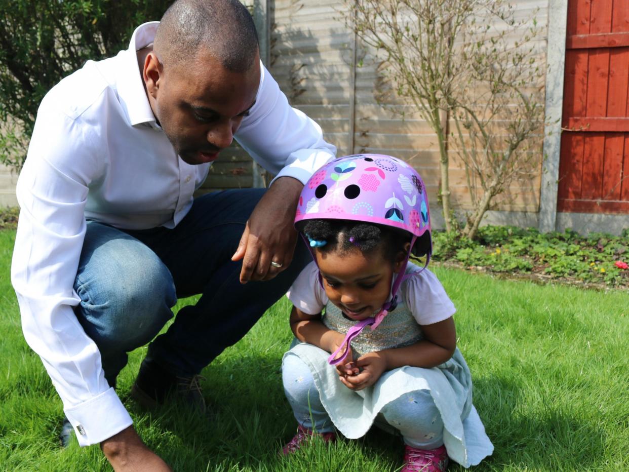 Elliott with his daughter: Chloe Chambraud