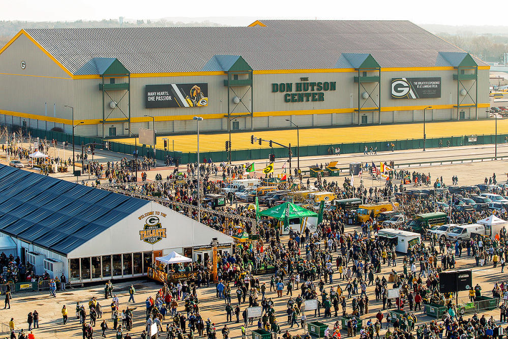 Tailgating in Green Bay: Packers Party at Lambeau Field 