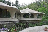 <p>Más de 20 artistas han contribuido al diseño interior de la casa.<br>Foto: Mushroom House </p>