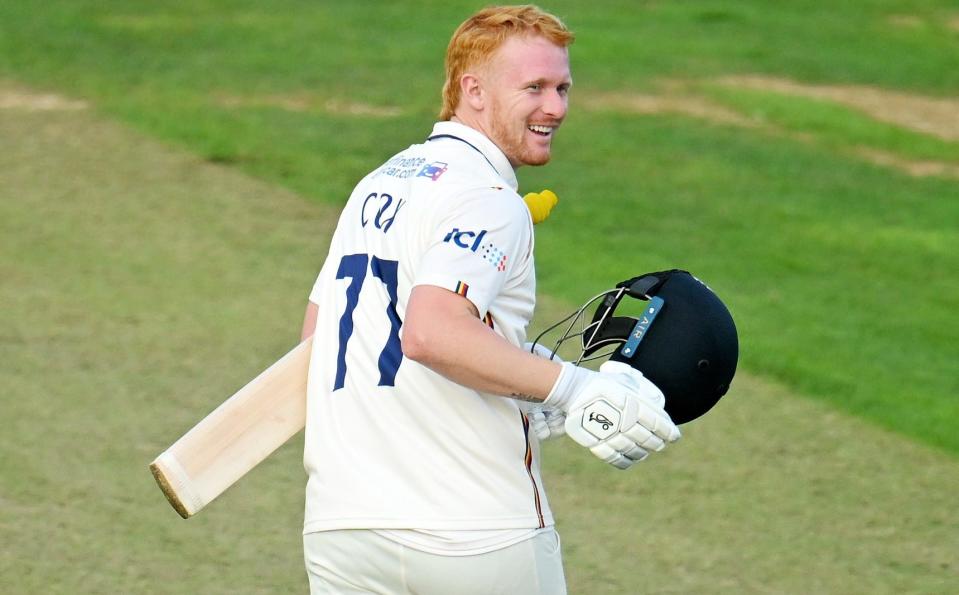 Jordan Cox in action for Essex