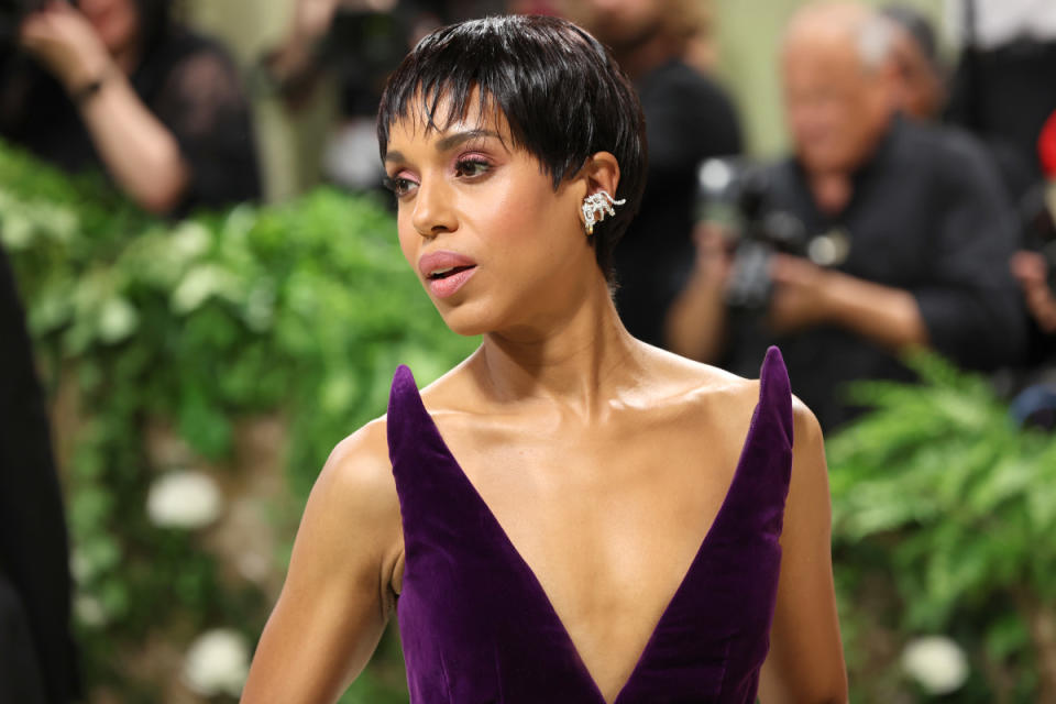 <p>Photo by Marleen Moise/Getty Images</p><p>Kerry Washington complemented her plunging neckline with a chic, short do. </p>