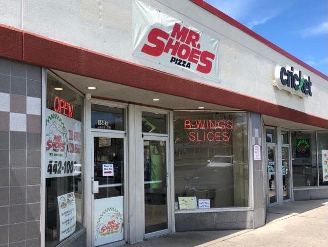 Mr. Shoes Pizza has opened in a spot on Mt. Hope Avenue occupied for less than a year by Bay & Goodman Pizza.