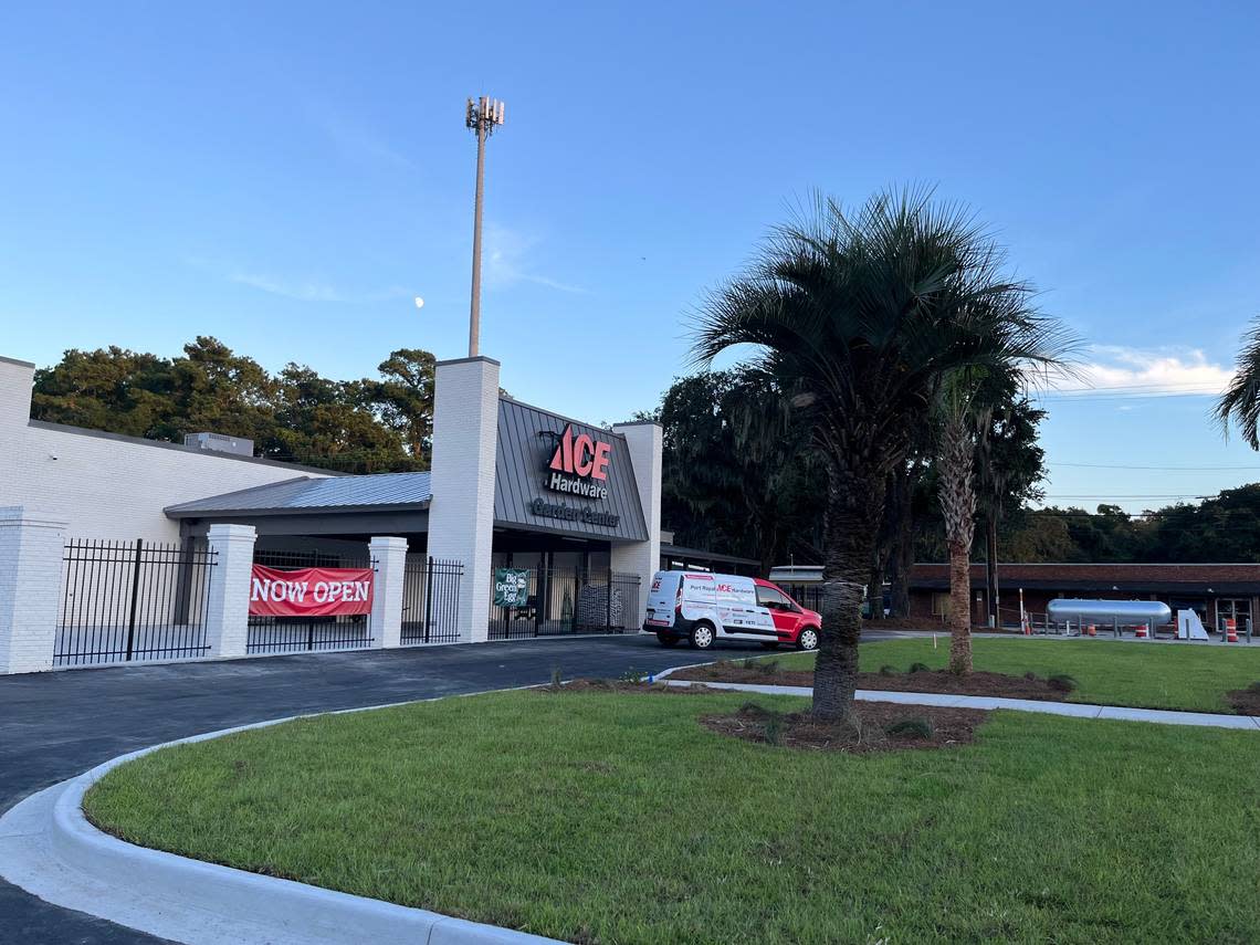 A new Ace Hardware has opened off of Ribaut Road in the Royal Oaks Shopping Center in Port Royal.