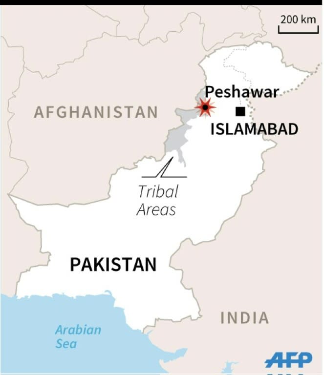 Map of Pakistan locating Peshawar, site of a deadly bus blast