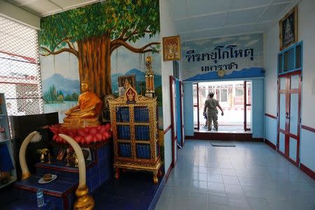 Buddhist images are seen inside Klong Prem high-security prison in Bangkok, Thailand July 12, 2016. REUTERS/Jorge Silva