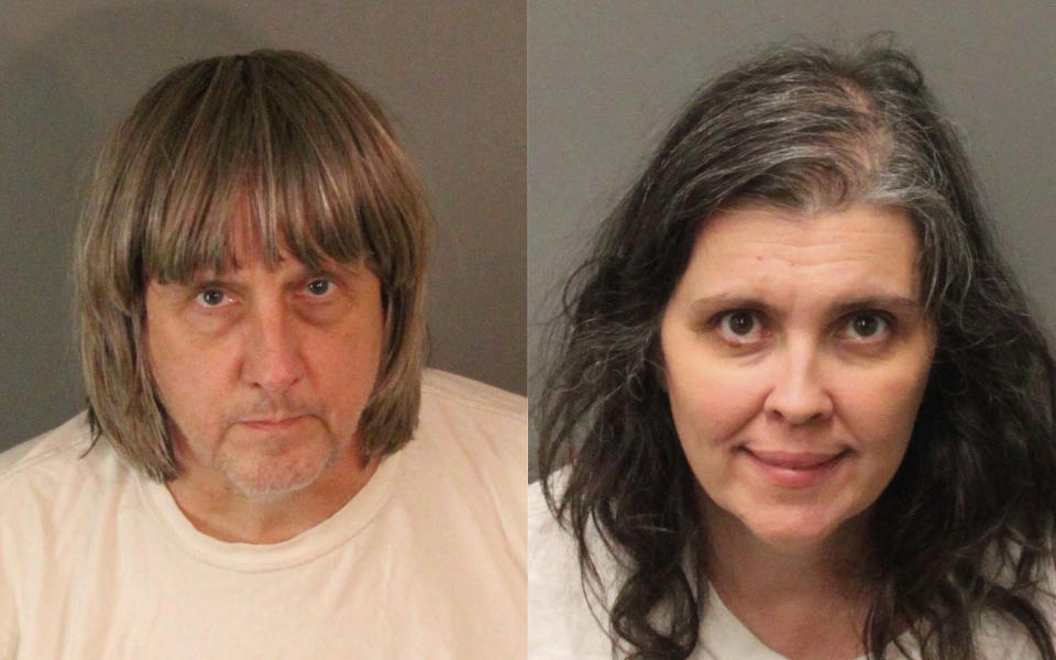 David Allen Turpin y su esposa Louise Anna Turpin, arrestados y acusados de torturar y abusar por años de sus 13 hijos en California. (AP)