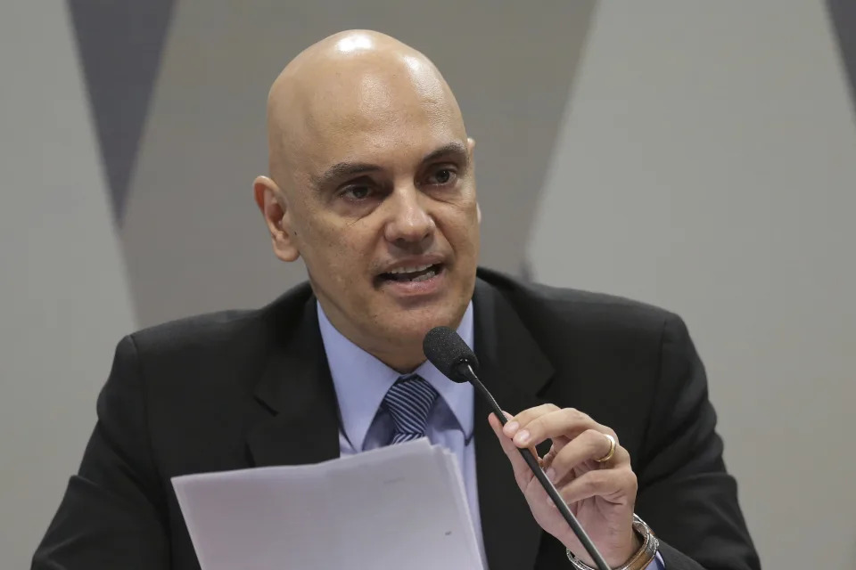 Moraes manda prender Oswaldo Eustáquio e youtuber bolsonarista (AP Foto/Eraldo Peres)