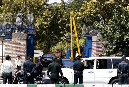 The convoy of British Foreign Secretary Phillip Hammond enters the British Embassy in Tehran August 23, 2015. REUTERS/Raheb Homavandi/TIMA