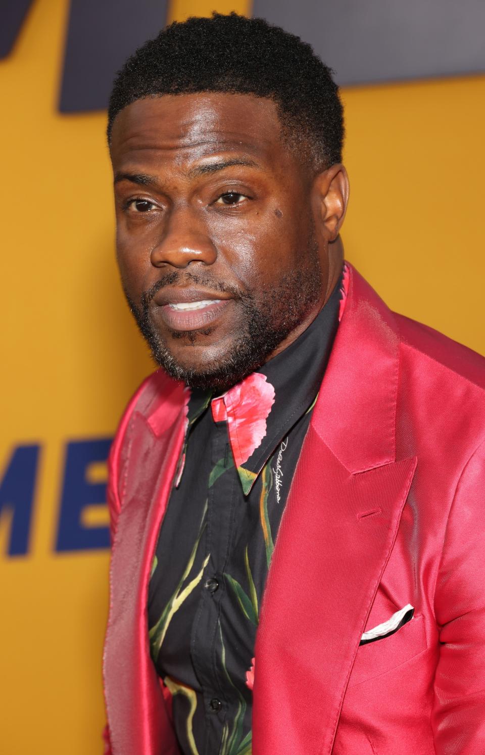 Kevin Hart Wearing Suit