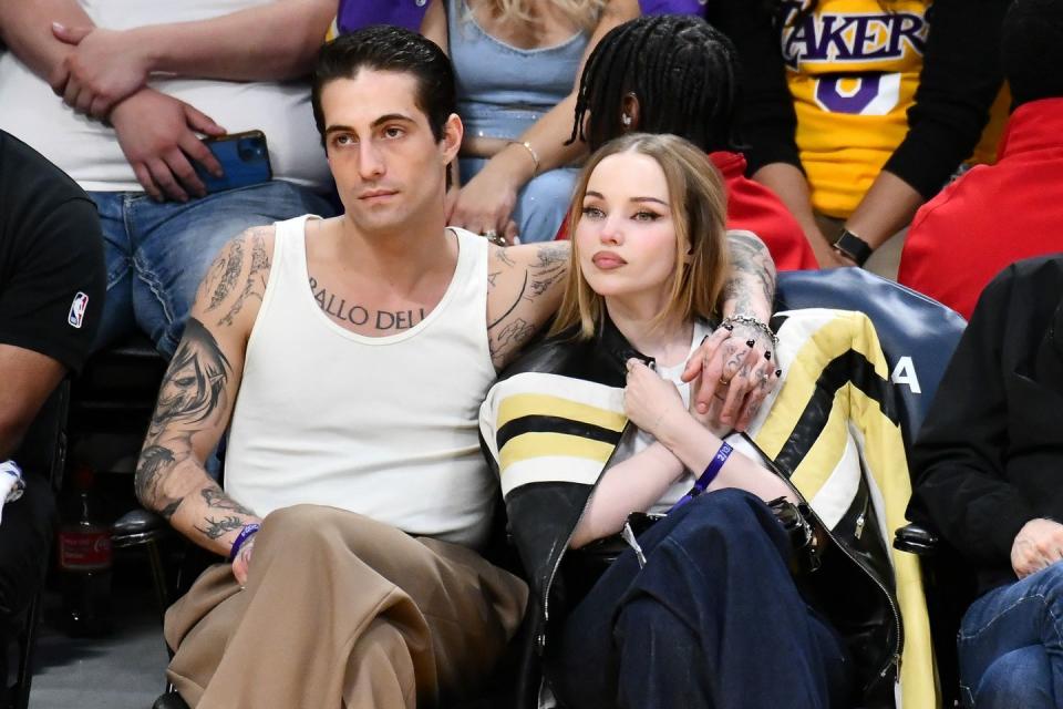 celebrities at the los angeles lakers game