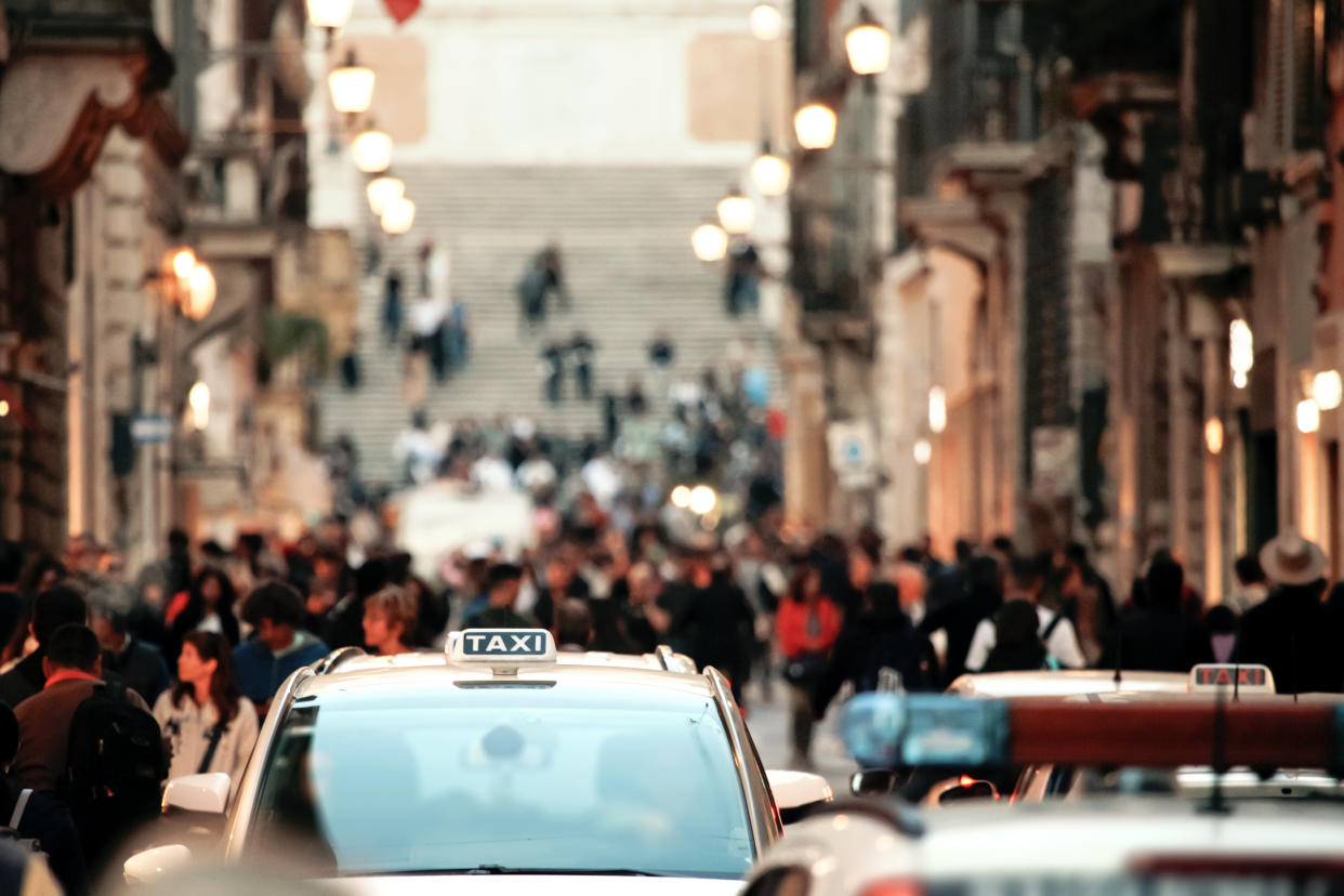 Un taxi en la ciudad de Roma (Foto:Getty)