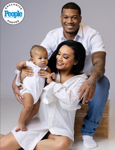 <p>Kinda Arzon</p> DJ Moore and Raven Battle with son "Lil DJ"