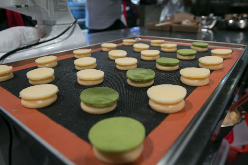 Koki Tamagoyaki - Choux Puffs with Croquet Top