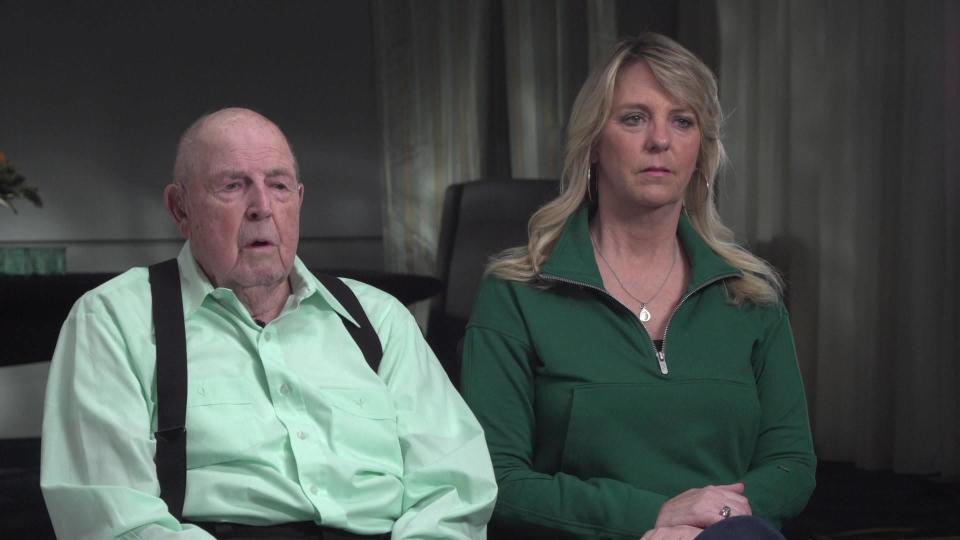 Cathy Krauseneck's father Bob Schlosser and cousin Susie Jackimowicz. / Credit: CBS News