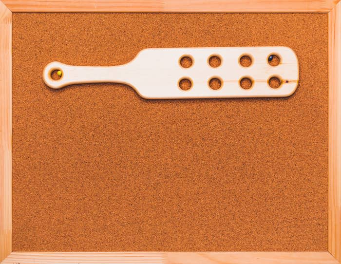 a white paddle